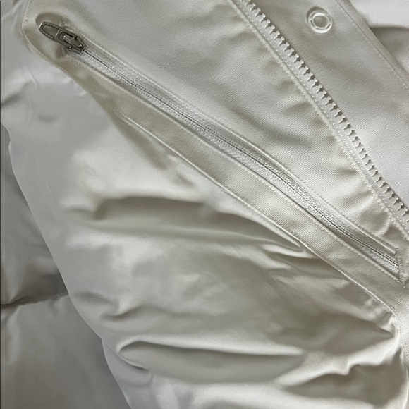 Lululemon NWT Wunder White Puffer Jacket XL - Picture 9 of 14